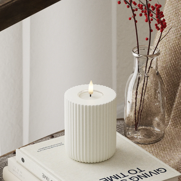 LED Kerze Gerillt D8 x 10 cm - Echtwachs - 3D Flamme