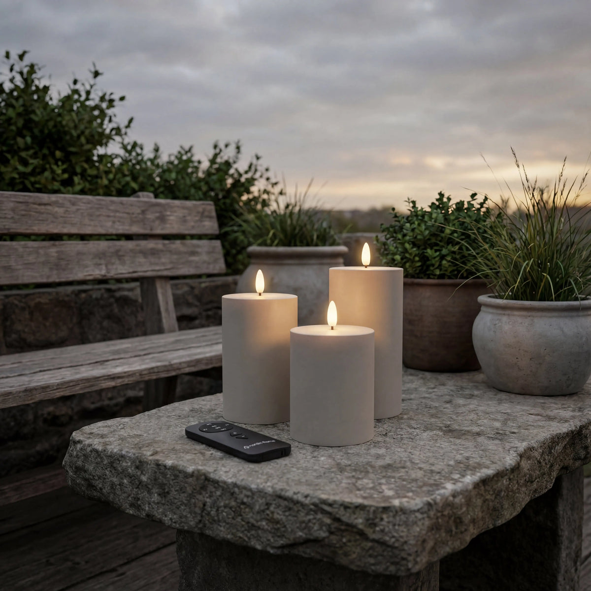 Homemory Wasserdichte Outdoor-LED-Kerzen (3er Set) Mit Fernbedienung, Timer & Flacker-Effekt – Batteriebetrieben, Kunststoff, Elfenbein Langlebige LED Kerzen