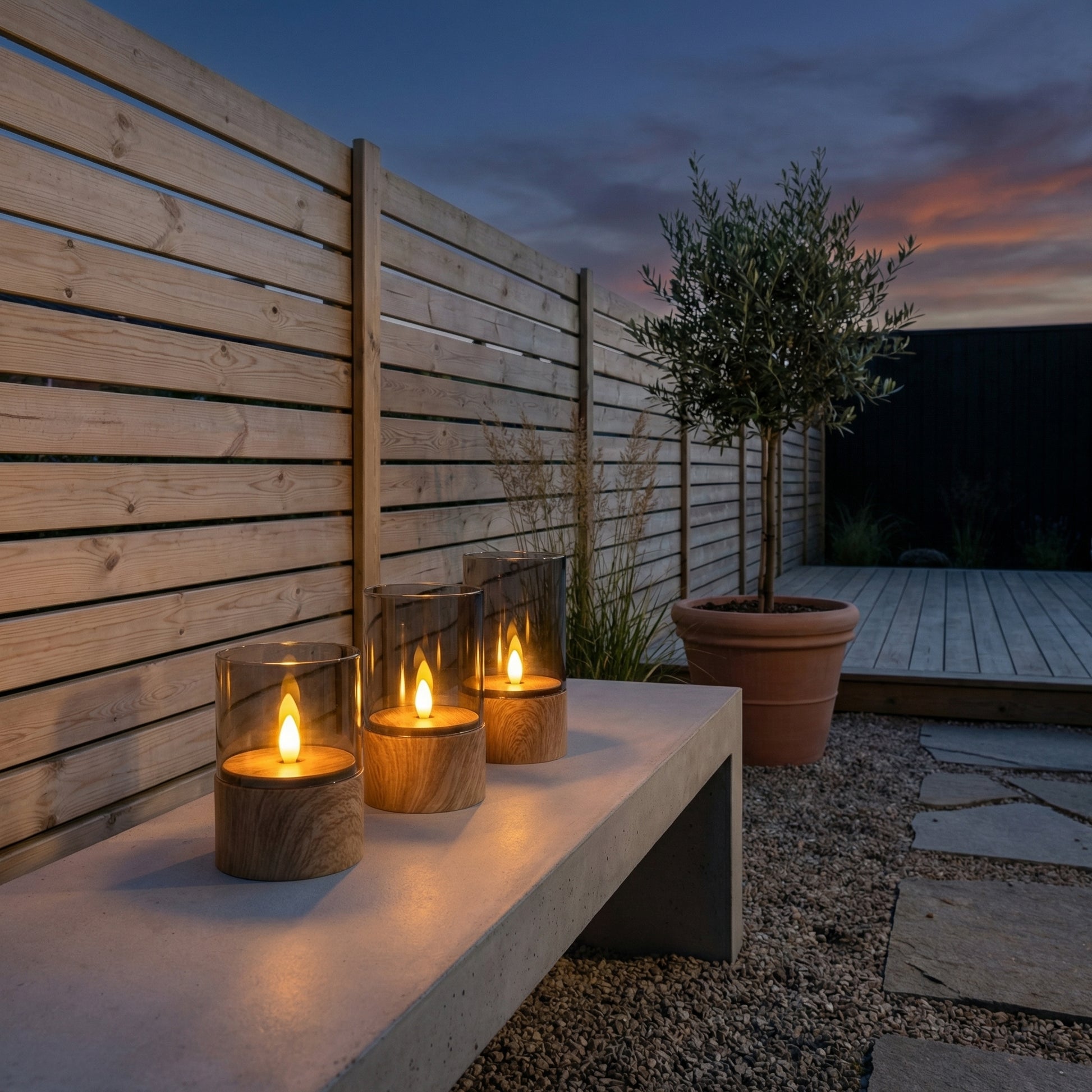 Outdoor LED-Kerzen mit Holzoptik & Rauchglas – 3er-Set | IP44