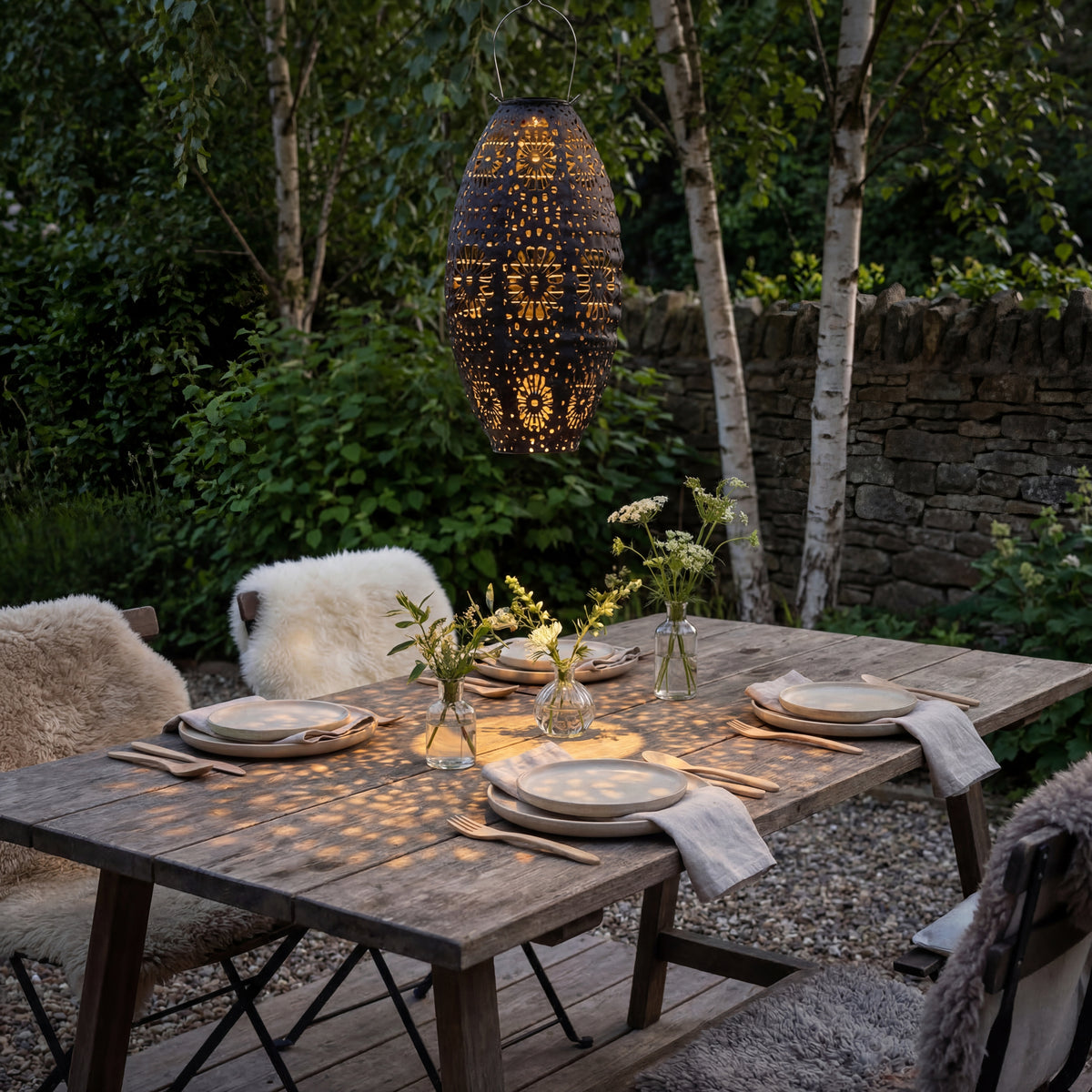 Solar Laterne Außen – Freistehend Oder Hängend, Mit 30 Warmweißen LEDs, Solarpanel Integriert – 9x9x23,4 Cm – Antik-modernes Design Für Garten & Terrasse