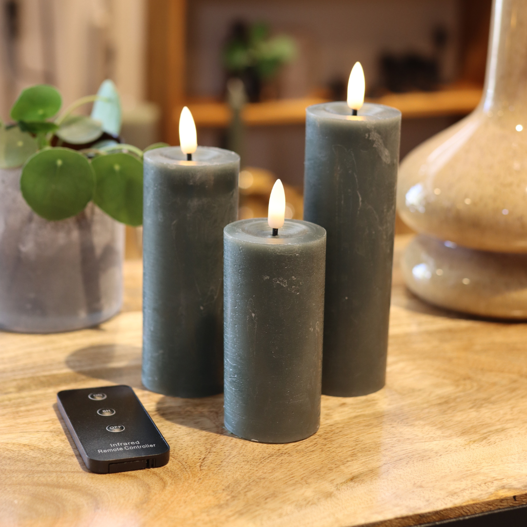 LED-Stumpenkerzen D5 - Set mit 3 Kerzen & Fernbedienung - grünen - Nordicflame-de