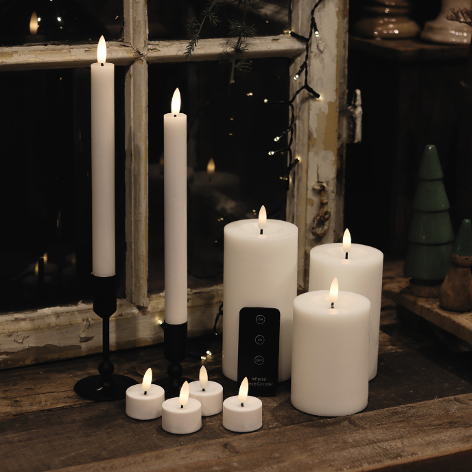 Großes LED-Kerzenset mit 9 Kerzen und Fernbedienung - Weiß - Nordicflame-de