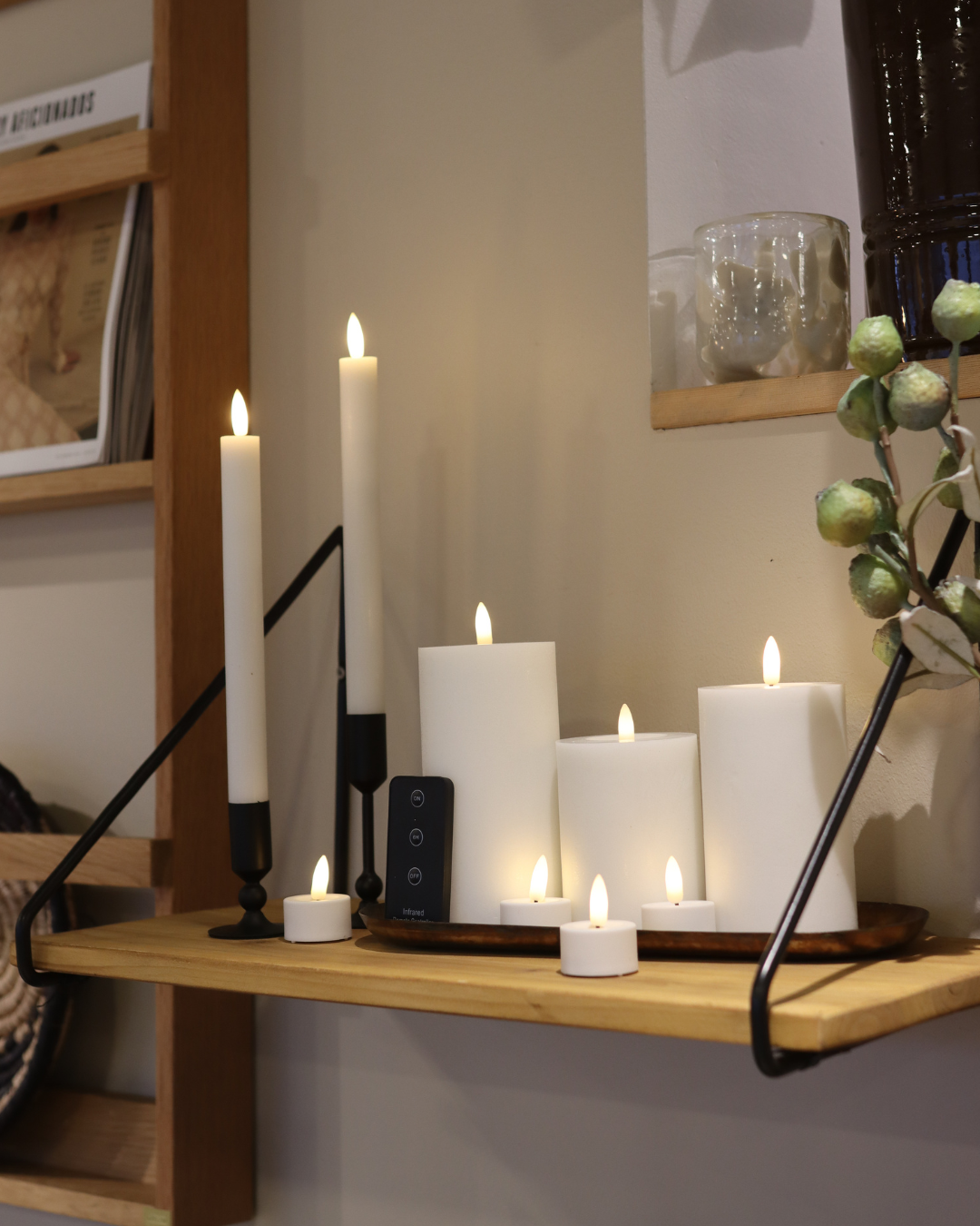 Großes LED-Kerzenset mit 9 Kerzen und Fernbedienung - Weiß - Nordicflame-de