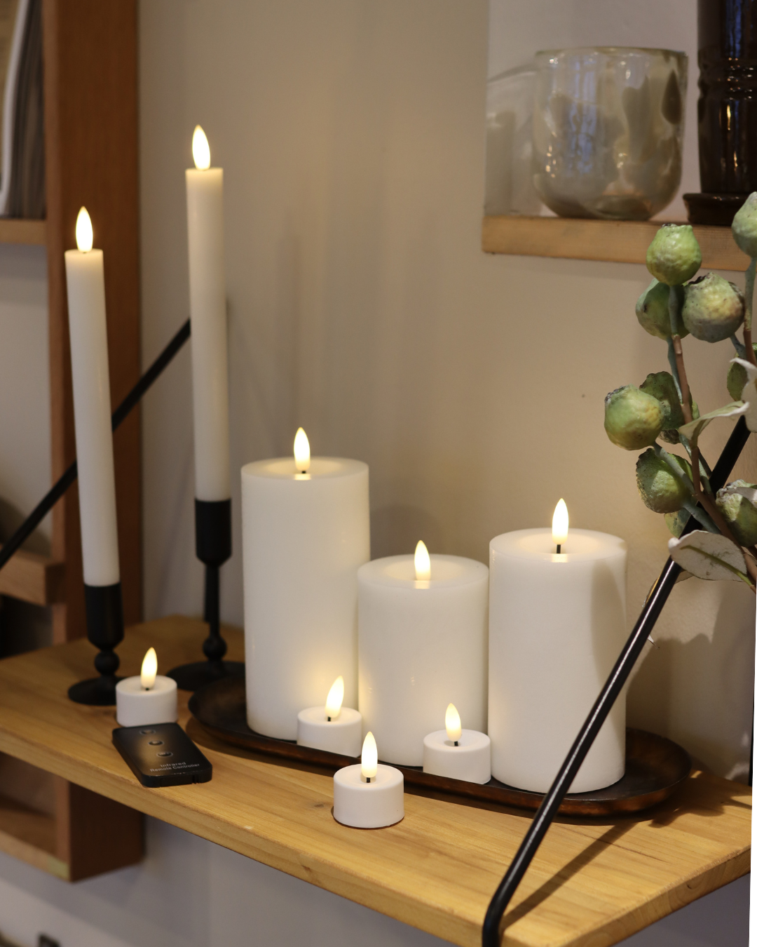 Großes LED-Kerzenset mit 9 Kerzen und Fernbedienung - Weiß - Nordicflame-de