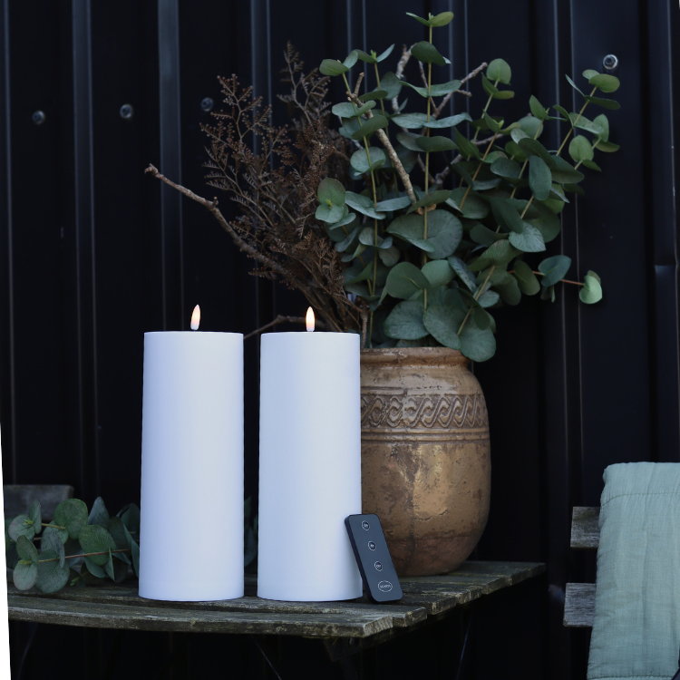 Outdoor LED-Stumpenkerzen, Weiß, 2 Stück, 10 x 25 cm - Nordicflame-de